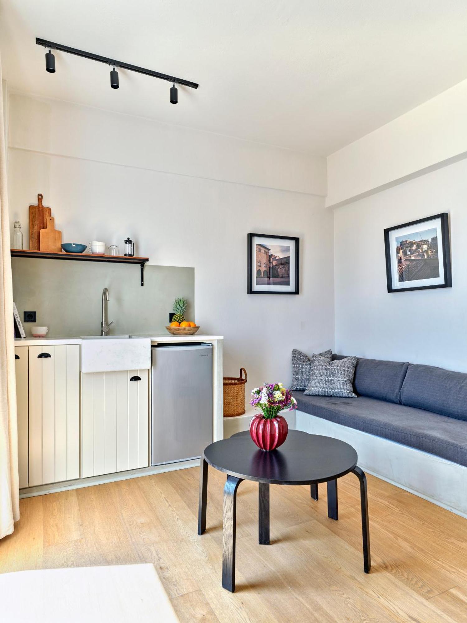 Magoo Suites Логарас Екстер'єр фото